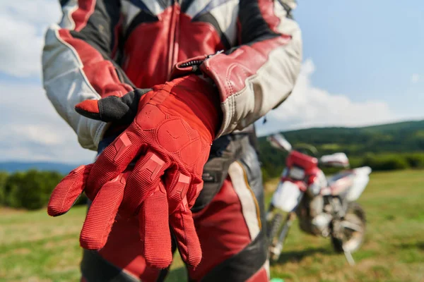 Professional Motocross Rider Putting His Gloves Preparing Professional Motocross Ride — Stock Photo, Image