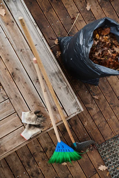 Overhead View Captures Set Garden Maintenance Tools Including Broom Bucket — Stock Photo, Image