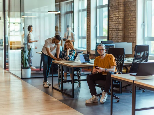Diverse Group Young Business Individuals Congregates Modern Startup Coworking Center — Stock Photo, Image