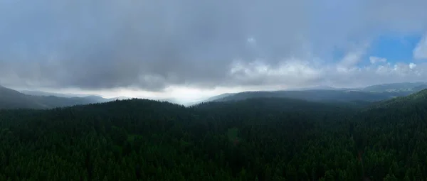 Aerial Hyperlapse Timelapse Aerial View Clouds Mountains Green Forest Cloudy — Stock Photo, Image