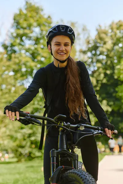 Radiant Embrace Sunny Day Joyous Girl Adorned Professional Cycling Gear — Stock Photo, Image