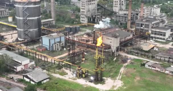 Burning Torch Chemical Plant Emission Harmful Substances Atmosphere Chimney Fire — Stock Video