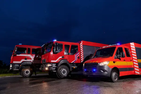 Pair Highly Modern Quality Fire Trucks Illuminate Night Rotating Lights — Stock Photo, Image