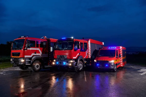 Pair Highly Modern Quality Fire Trucks Illuminate Night Rotating Lights — Stock Photo, Image