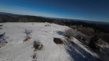 Kış Ormanı Karları Ağaçları Kaplamıştı Alp Dağları Sabah Erken Güneş Doğumu Tatil ve Turizm Ağacı Canlı Renkler Hava 4k FPV