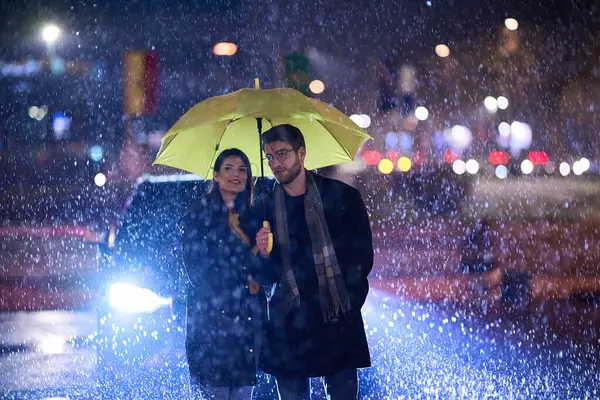Romantic Ambiance Rainy Night Happy Couple Walks City Sharing Tender — Stock Photo, Image