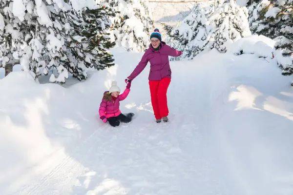 Mother Daughter Dash Serene Snowy Path Embracing Tranquil Beauty Winter Imagen de archivo