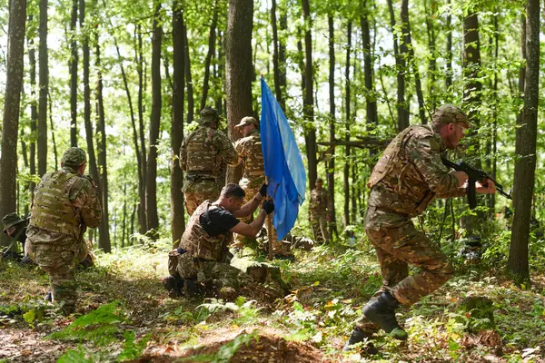 Disciplined Specialized Military Unit Donned Camouflage Strategically Patrolling Maintaining Control — Stock Photo, Image