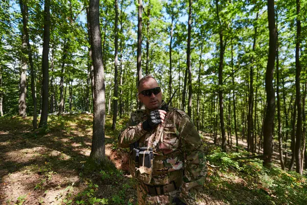 Military Major Employs Motorola Radio Seamless Communication His Fellow Soldiers — Stock Photo, Image