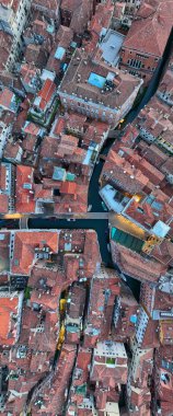 Venedik panoramik şehir simgesi, gün batımı veya gece, Piazza San Marco 'nun havadan görünüşü veya St. Mark Meydanı, Campanile ve Ducale veya Doge Sarayı. İtalya