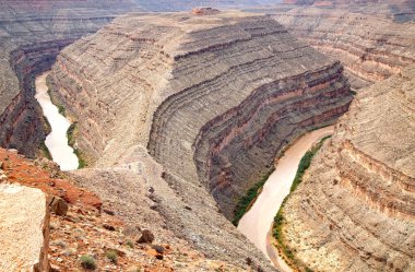 Goosenecks Eyalet Parkı, Utah, ABD 'de San Juan nehri üzerinde.
