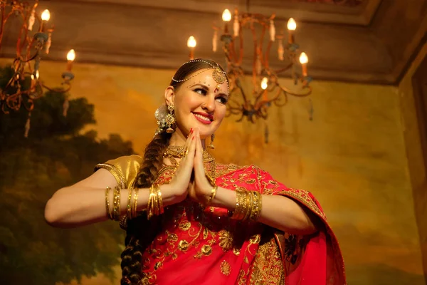 Portrait Beautiful Indian Girl Greeting Pose Namaste Hands India Woman —  Fotos de Stock