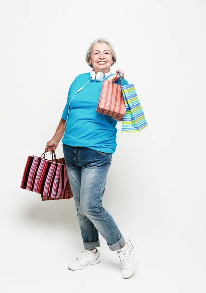 Plná Délka Fotografie Pozitivní Veselý Šedé Bílé Vlasy Starší Ženy — Stock fotografie