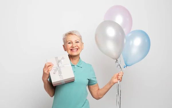 Pessoas Envelhecimento Conceito Maturidade Mulher Idosa Incrível Com Cabelo Curto — Fotografia de Stock