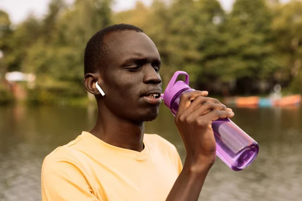 Young Handsome Attractive Black African American Sport Man Tired Thirsty — Stock Photo, Image