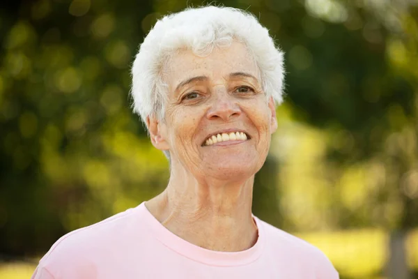 Pretty Elderly Woman Smiling Park Close Portrait — Stockfoto