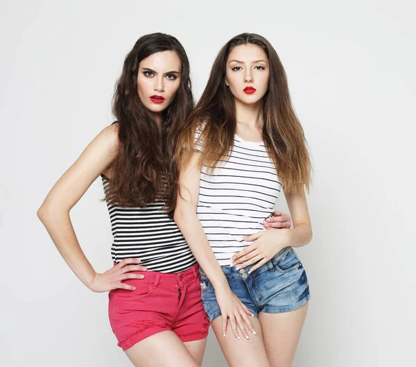 Mode Vie Émotion Les Gens Concept Deux Jeunes Amies Debout — Photo