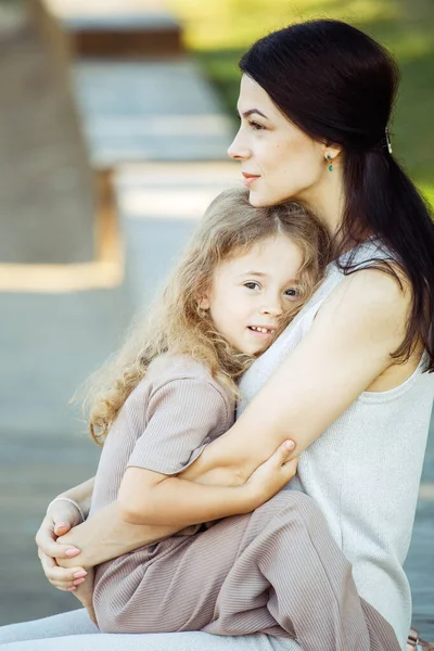 Happy Summer Time Little Daughter Hugging Her Young Happy Mom — Stock Photo, Image