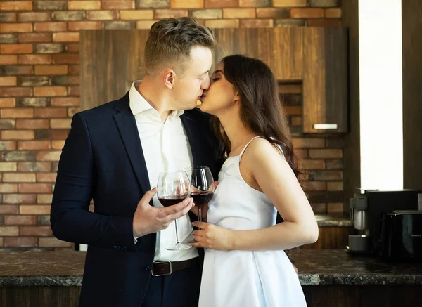 Family Young People Concept Young Newlywed Couple Drinking Wine Smiling — Stock Photo, Image