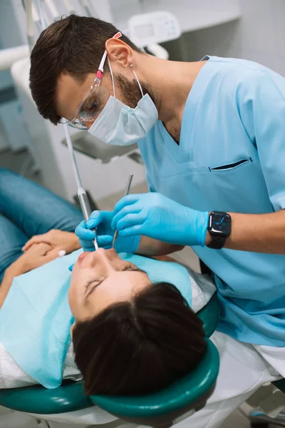 Young Male Dentist Making Treatment Modern Clinic — Stock Photo, Image