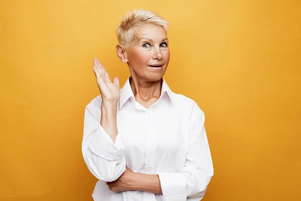 Lifestyle Emotion People Concept Senior Surprised Woman Isolated Yellow Background — Stock Photo, Image