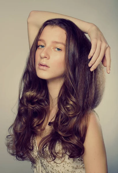 Fashion Beauty People Concept Lovely Young Woman Long Wavy Hair — Stockfoto