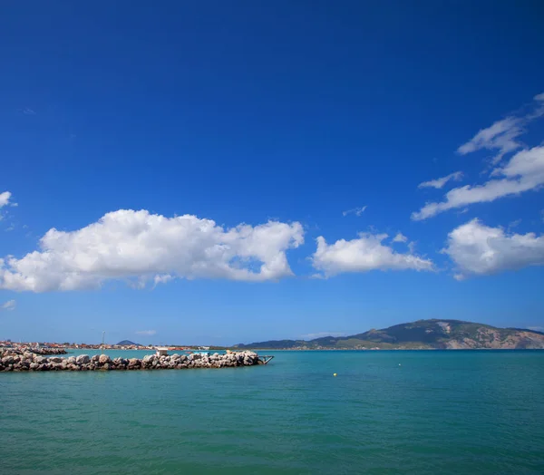 Stranden Zakynthos Soliga Våren Kustlandskap Joniska Havet Grekland Europa Skönhet — Stockfoto