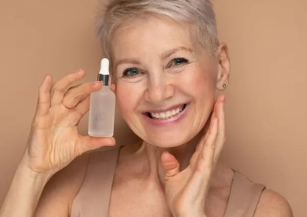 Happy Smiling Elderly Attractive Woman Grey Hair Holding Hand Bottle — Stock Photo, Image