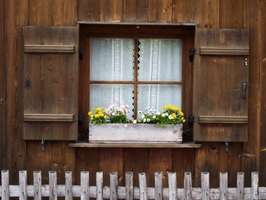 Bavyera 'da geleneksel pencere