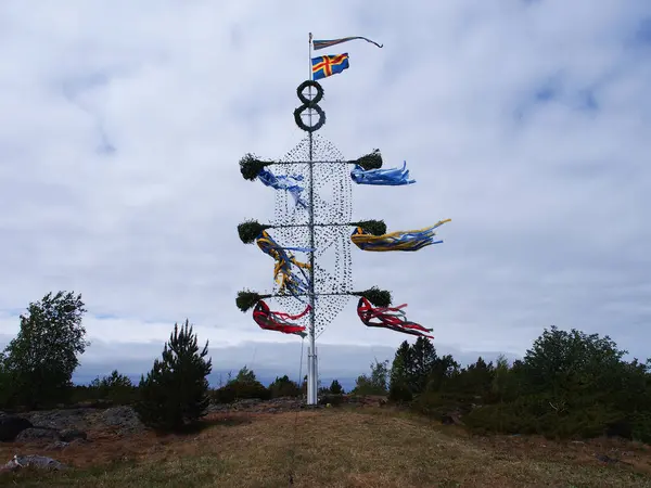 Aland Adalarında Yaz ortası Kutbu