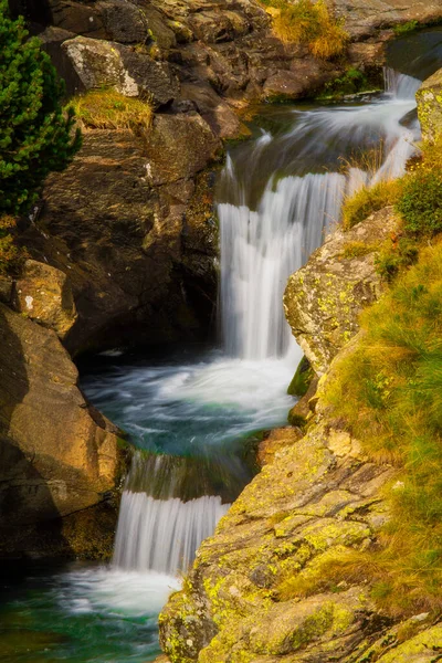 Nice Mountain Creek Waterfalls Spanish Pyrenees Mountain Vall Nuria Valley — Stock Photo, Image