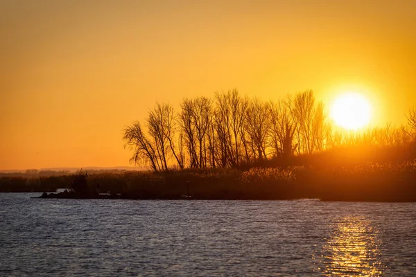 Bela Luz Pôr Sol Sobre Lago Balaton Hungria — Fotografia de Stock