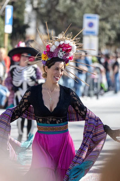 Palamos Spanien Februar 2023 Traditioneller Karnevalsumzug Einer Kleinen Stadt Palamos — Stockfoto