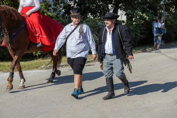 Παραδοσιακή Παρέλαση Της Ουγγρικής Συγκομιδής Στις Σεπτεμβρίου 2023 Στο Χωριό — Φωτογραφία Αρχείου
