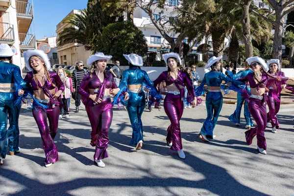 Palamos Ισπανία Φεβρουαρίου 2024 Παραδοσιακή Παρέλαση Καρναβαλιού Μια Μικρή Πόλη — Φωτογραφία Αρχείου