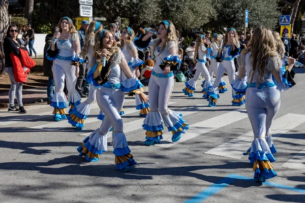 Palamos Ισπανία Φεβρουαρίου 2024 Παραδοσιακή Παρέλαση Καρναβαλιού Μια Μικρή Πόλη Εικόνα Αρχείου