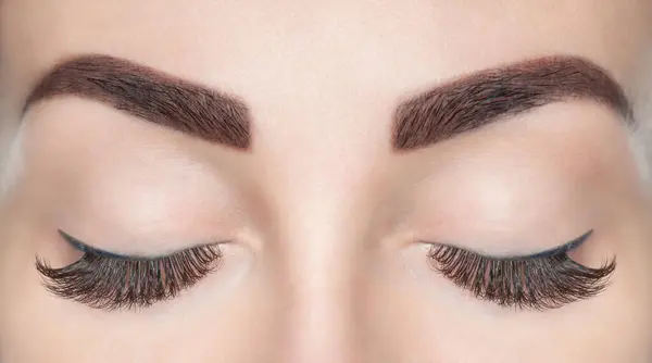 Eyelash Extension Procedure Beautiful Woman Long Lashes Beauty Salon — Stock Photo, Image