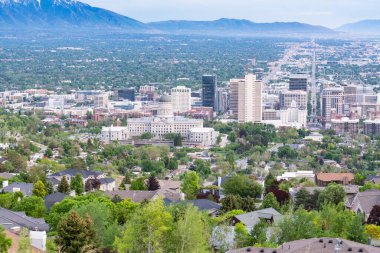 Salt Lake City, UT - 23 Mayıs 2023: City Skyline and Capitol Building of Salt Lake City, Utah