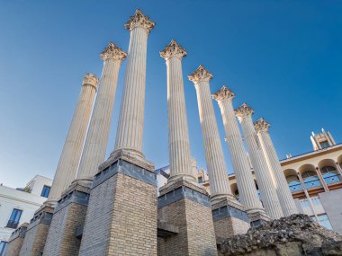 İspanya 'nın Cordoba kentindeki birinci yüzyıldan kalma Roma tapınağının kalıntıları.