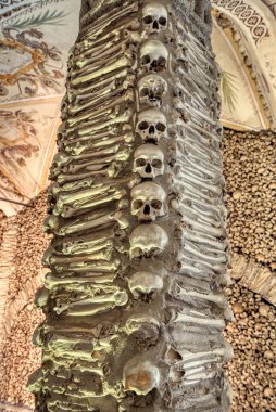 Evora, Portekiz - 5 Eylül 2023: Evora, Portekiz 'deki Capela Dos Ossos veya Kemik Şapeli