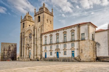 Portekiz 'in Porto şehrindeki Porto Katedrali ya da Porto do Porto Katedrali