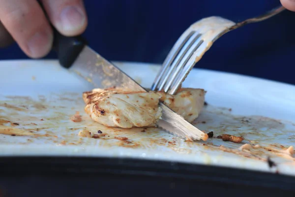 肉在盘子里 荷兰古尔梅登 Gourmetten是荷兰传统的圣诞大餐 每个人都会准备自己的肉 — 图库照片