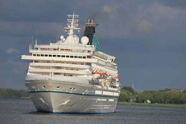Ijmuiden Netherlands May 12Th 2012 Artania Cruise Ship Artania号是一艘754 5英尺长的游轮 — 图库照片