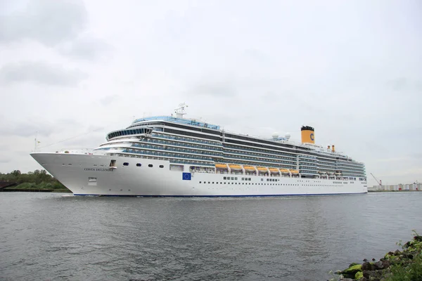2012年5月14日 オランダのIjmuiden コスタリカ デリツィオサ 英語版 長さ957 8Ftのクルーズ船 が2010年に建造され コスタリカが所有 運営している — ストック写真