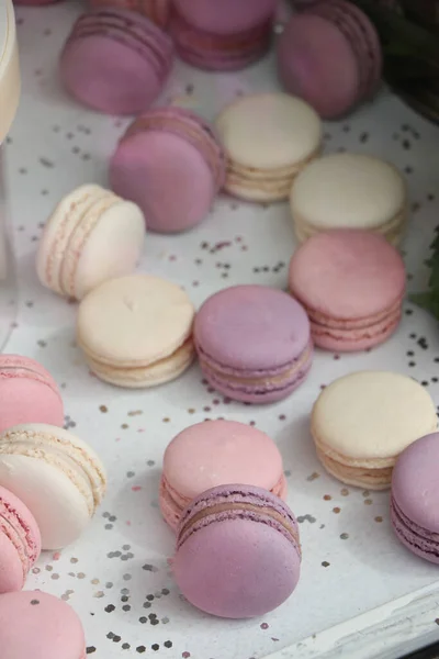 Pastel Colored Macarons White Purple Pink — Stock Photo, Image