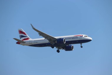 Amsterdam, Hollanda - 8 Eylül 2023: G-TTNR British Airways Airbus A320 Hollanda, Schiphol Amsterdam Havaalanı 'ndaki Polderbaan pistine son yaklaşma