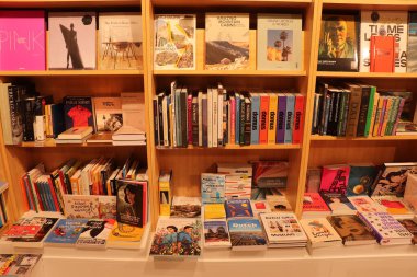 Heemstede, Hollanda - 26 Mayıs 2024: Kitapçı İçişleri