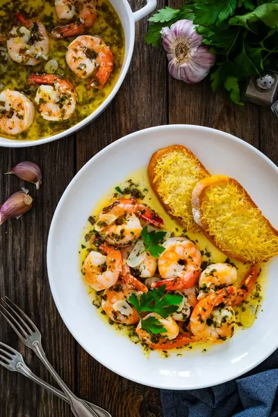 Fried Shrimps Garlic Parsley Olive Oil Toasted Bread Parmesan Cheese — Stock Photo, Image
