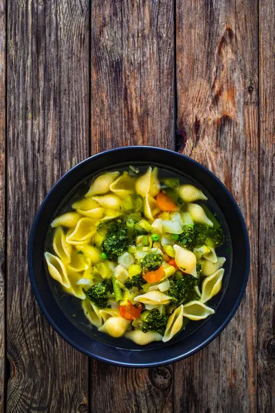 Pistou Suppe Nice Brühe Mit Basilikum Pesto Nudeln Und Gemüse — Stockfoto