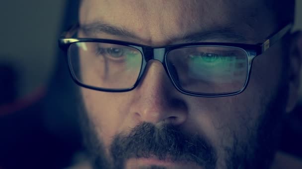 Reflection Site Visit Glasses European Bearded Man — Wideo stockowe